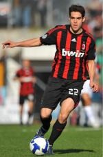 Agustus, Milan-Kaka Reuni