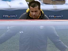 Melawan Tuan Rumah Selalu Sulit