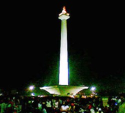 Monas Buka Sampai Malam pada 27-28 Juni