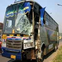 Bus Sumber Kencono Seruduk Sejati, 5 Penumpang Luka-luka