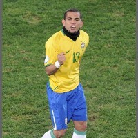 Duduk di Bangku Cadangan Bikin Alves Gatal