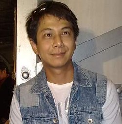 Delon Prediksi MU Cetak 5 Gol Gempur Indonesia