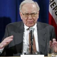 Makan Siang dengan Warren Buffet? Bayar Rp 16,8 Miliar!