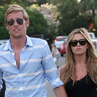 Crouch Menepuk, Abbey Mencubit