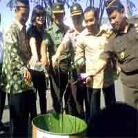 Ribuan Miras dan Narkoba Dimusnahkan