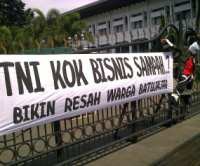 TNI Kok Bisnis Sampah?