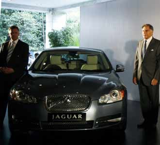 Tata Kenalkan Jaguar & Land Rover Tata Kenalkan Jaguar & Land Rover