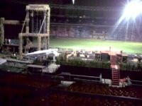 Panggung Megah Tunggu Orasi Mega-Prabowo