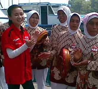 Putri JK Kampanye di Pulau Seribu Putri JK Kampanye di Pulau Seribu