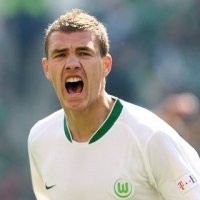 48 Jam Lagi, Milan Bersikap soal Dzeko