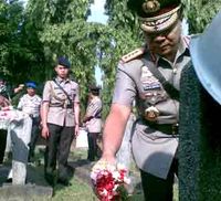 Kapolri Ziarah ke TMP Kalibata