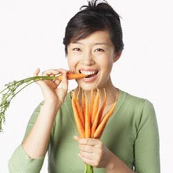 Perkecil Risiko Kanker Payudara Dengan Wortel