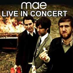 Mae Bayar Utang Konser di Bandung