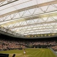 Atap Wimbledon, Disukai Sekaligus Dikeluhkan