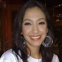 Runner Up Putri Indonesia 2006 Jadi Hantu Basah