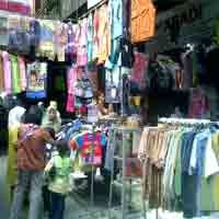 Nasib Pedagang Pasar Turi Kian Merana