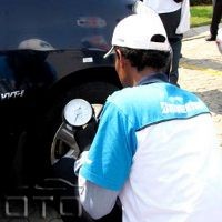 Masyarakat Antusias Cek Ban 