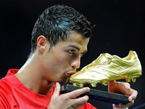 MU Tuntaskan Penjualan Ronaldo