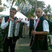 Semarak Tari Rakyat Polandia dan Filipina di Ancol