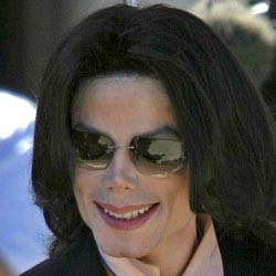 Polisi Temukan Obat Bius di Rumah Jacko