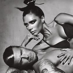 Victoria-David Beckham, Berpose Dengan Underwear