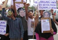Mahasiswa Demo Capres-Cawapres