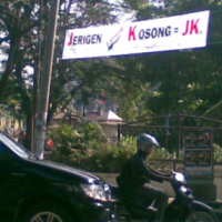 Spanduk Lenyap Karena Tim Sukses JK-Wiranto Lapor