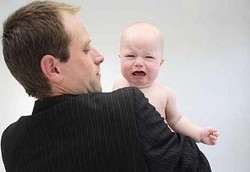 Kolik Pada Bayi Bikin Ayah Depresi