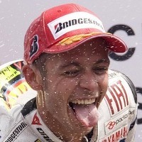 Rossi Menang Usai Dikerjai