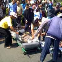 Terobos Traffic Light, Motor Vs Motor, 1 Orang Tewas