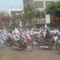 Ratusan Orang Konvoi dari Tugprok ke GBK