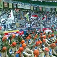 Kampanye SBY-Boediono Bubar, Rumput GBK Kusut Masai