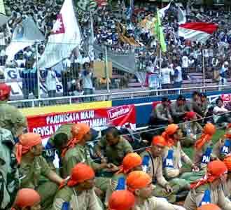 Pendukung SBY-Boediono Padati GBK