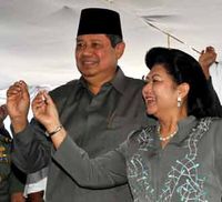 SBY Panen Mutiara di NTB