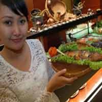 Nikmati Makan Malam Romantis Suramadu Buffet Dinner