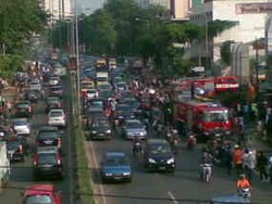 Warteg Kebakaran, Jl Casablanca Macet Total