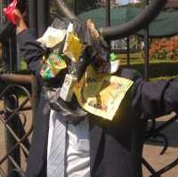 Tolak TPA Batujajar, 3 Pria Tutupi Wajah Dengan Keresek