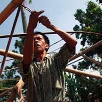 Warga Antusias Membangun TPS