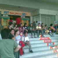 Mal Belum Buka Diserbu Ratusan Pengunjung