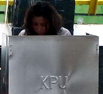 Mayangsari Nyontreng 