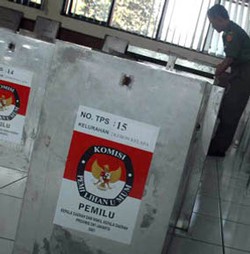 Gerimis Iringi Warga Padang Nyontreng, Palembang Cerah