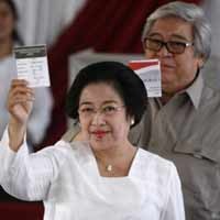 Hampir 50% warga di TPS Mega Golput