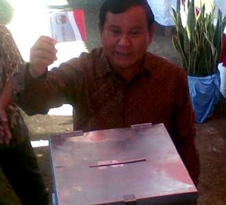 Prabowo Nyontreng di Kampung Gombong