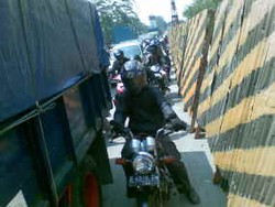 Jalan Gedong Panjang Diperbaiki, Macet Hingga Sunda Kelapa