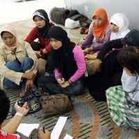 52 TKW Ilegal & Seorang Bayi Dipulangkan dari Malaysia