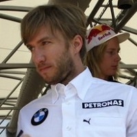 Dua Pembalap Lokal Pakai Helm Spesial