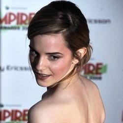 Gaun Tersingkap, Emma Watson: Paling Tidak Aku Pakai Celana Dalam!