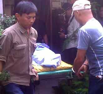 Perawan Tua Tewas di Kamarnya