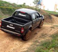 Menjajal Ketangguhan Isuzu D-Max