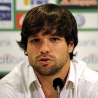 Diego Siap Berbagi Bola Mati dengan Del Piero